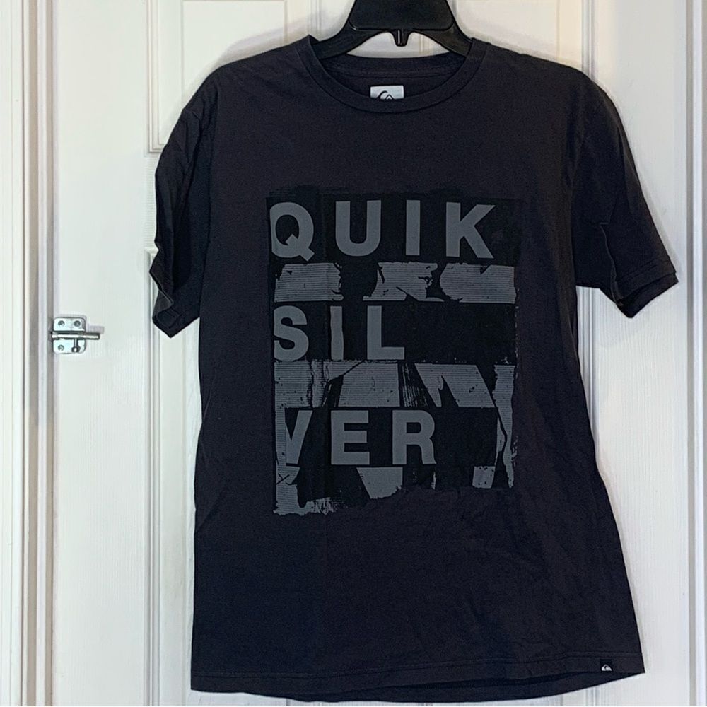 Quicksilver Slim Fit Graphic Tee Size Medium